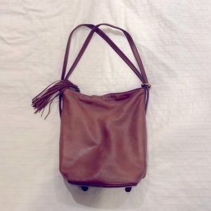 Bucket style handbag